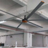 an der Decke montierter Ventilator
